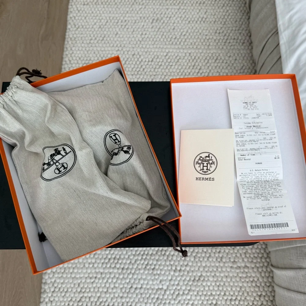 Hermes Oran White Slide Sandals 100% Authentic Pre-owned in Fair condition - Picture 13 of 13